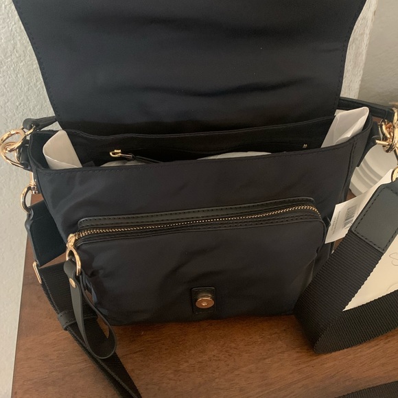 Last one 🖤New Tory Burch crossbody nylon 🖤 - Picture 12 of 15